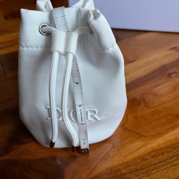 Dior White Bucket Bag, NEW - Picture 10 of 13